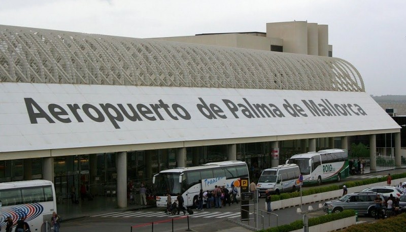 Un pasajero le arrancó parte de una oreja a otro de un mordisco