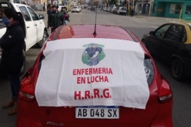 Enfermeros del HRRG se movilizan “por sueldos dignos y reconocimiento”