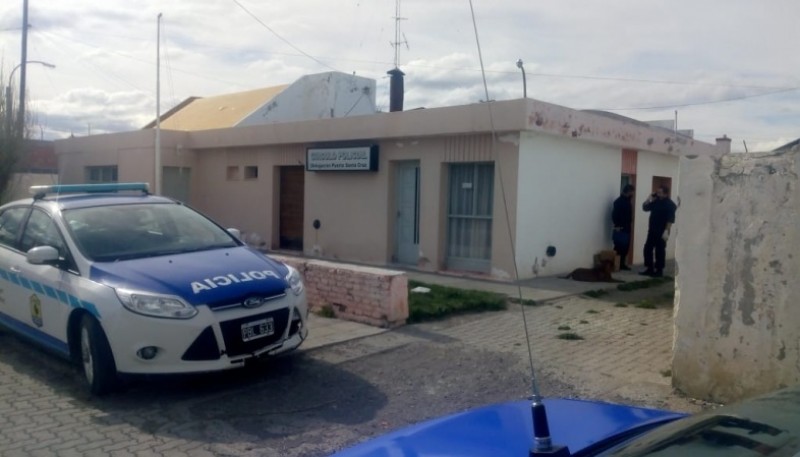 Habitación allanada en el Circulo Policial de Puerto Santa Cruz. 