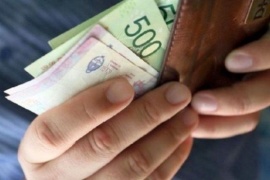 IFE 4: Gobierno analiza la continuidad del bono de $10.000 que paga ANSES