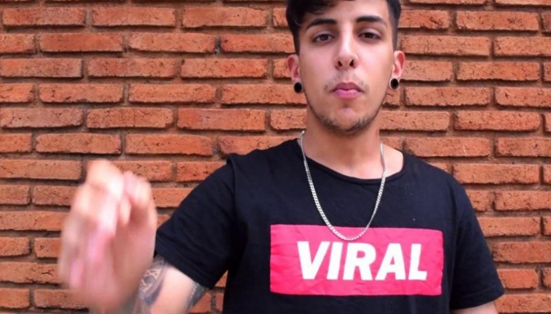 Piden a Uruguay que le retiren licencia de conducir a un youtuber que corre picadas