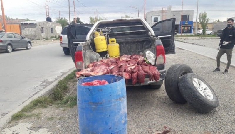 La camioneta fue secuestrada por el personal policial. 