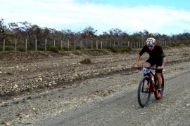 Denis Cuyul ganó la primera fecha del MTB