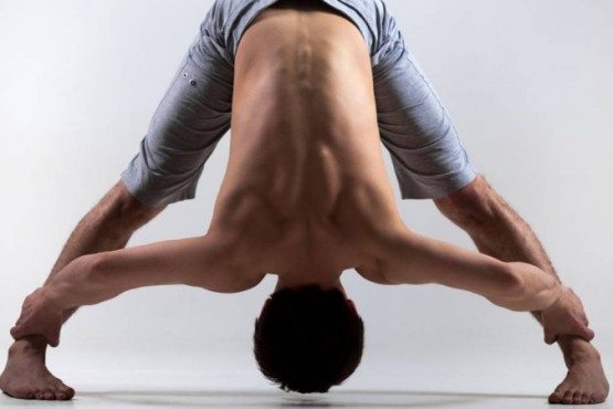 5 posturas de yoga para lograr una relajación gloriosa