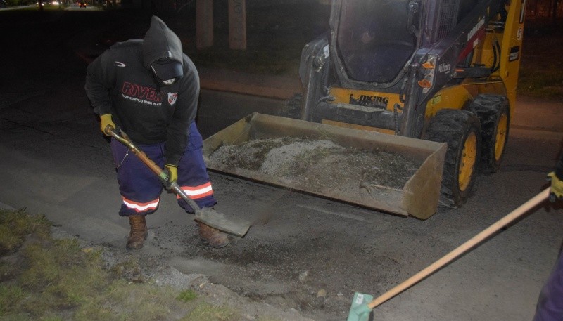 Continúan los operativos nocturnos de limpieza de calles