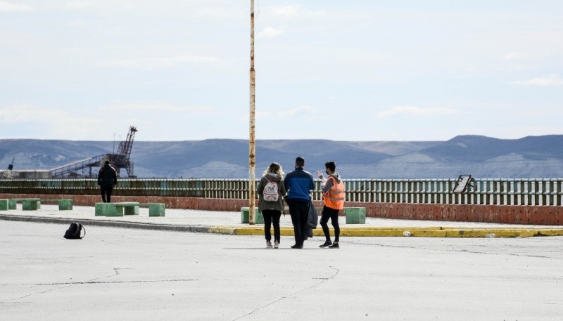 Caminata en la costanera de Río Gallegos. 