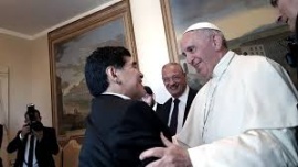 El gesto que el papa Francisco le dedicó a la familia Maradona