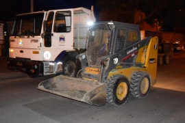 Río Gallegos| En operativo nocturno, se realizó limpieza integral de calle José Ingenieros