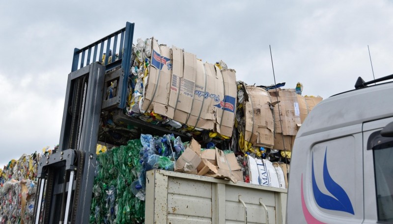 Río Gallegos| La ciudad envía a reciclado un camión entero de botellas plásticas
