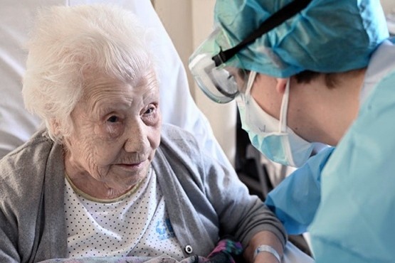 Una española de 104 años logró recuperarse del coronavirus