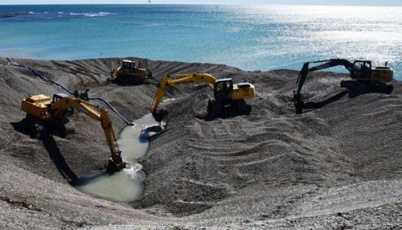 En Caleta sigue el problema del agua.