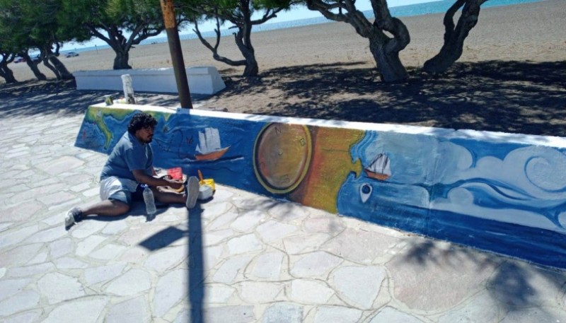 Rawson| Talleristas comenzaron a recrear la historia de Playa Unión en los muretes
