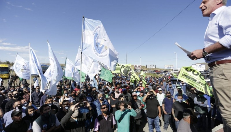 Chubut| Los gremios del trabajo respaldaron al gobernador  Arcioni 