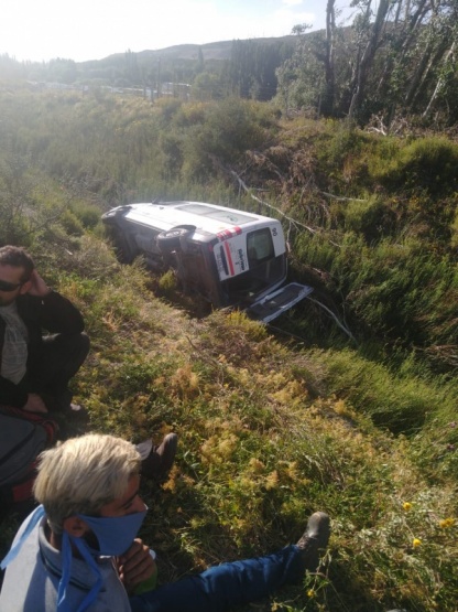 Rada Tilly| Cuatro hombres a bordo de una trafic volcaron en la ruta 26