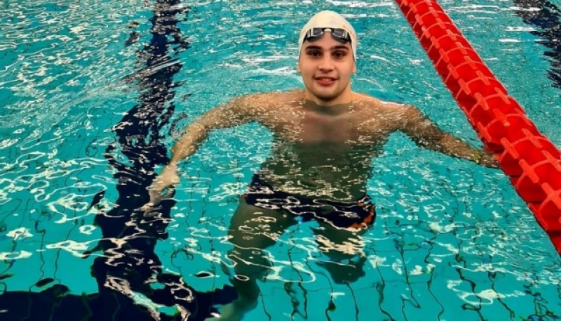 Matías Díaz Hernández, nadador santacruceño.