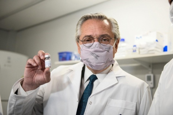 El Presidente recorrió los laboratorios  donde se desarrolló el suero hiperinmune anti COVID-19