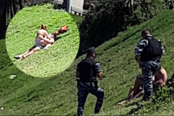 Atraparon a una pareja teniendo sexo en la vía pública