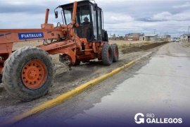 Río Gallegos: siguen trabajos de mantenimiento en la calle