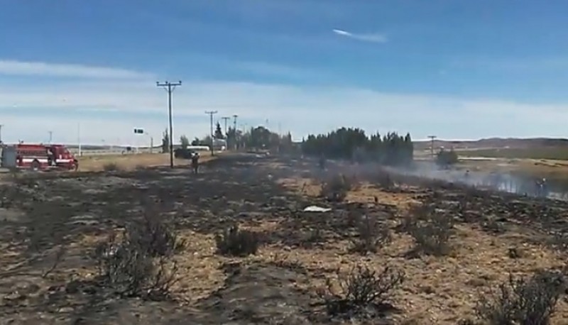 Incendio sobre pastizales. 