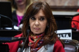 Para el Wall Street Journal, “la izquierdista Cristina Kirchner” se opone a recortar el gasto