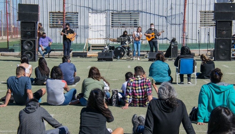 Músicos locales se presentaron en un Encuentro Folclórico Solidario