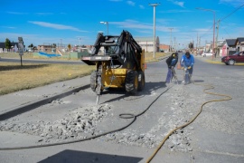 Continúan armado de decantadores para evitar inundaciones en la San Martín