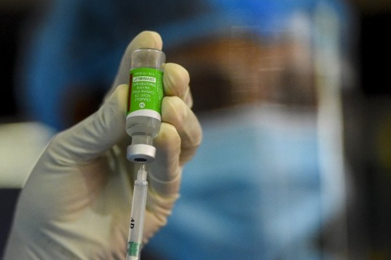 Llegaron al país las 580 mil dosis de la vacuna Covishield desde India