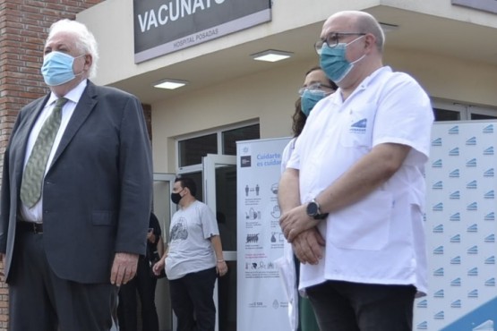 El director del Posadas admitió que vacunó a 10 personas por orden de Ginés González García