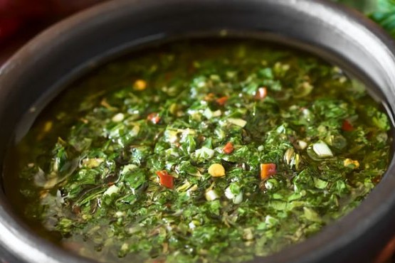 Cómo hacer chimichurri casero 