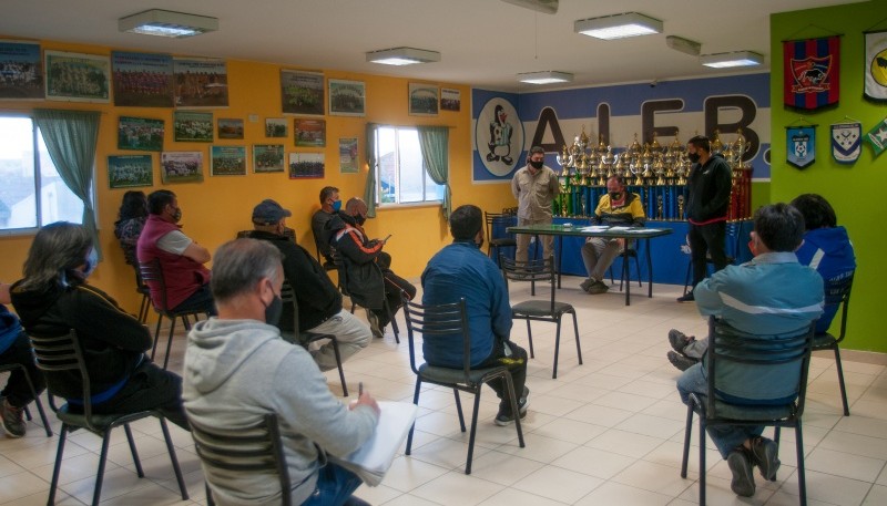 Cuidados y emociones no faltaron en la primera reunión pos cuarentena.