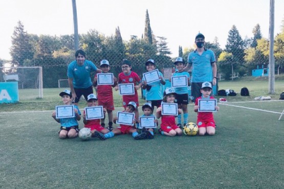 El joven tiene lugar en un club muy importante.