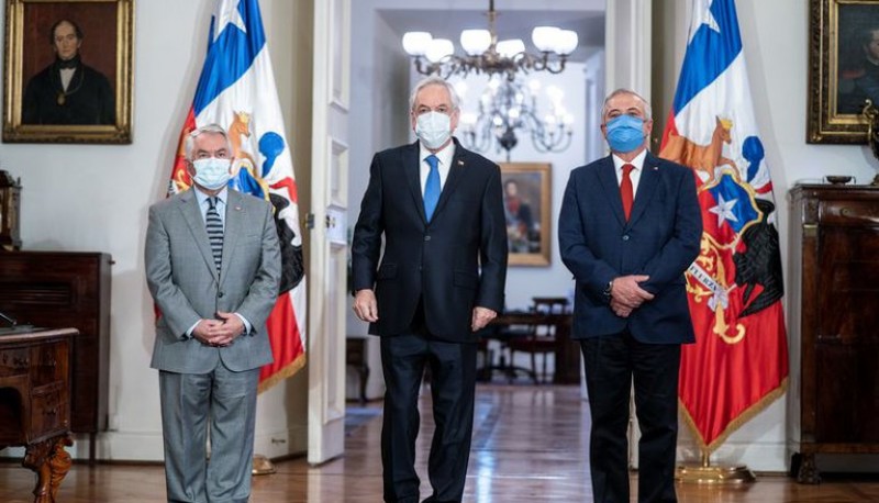 Funcionarios del Gobierno chileno. 
