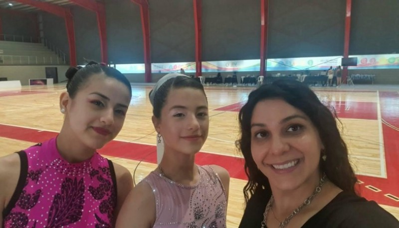 Aitana Españón y Abril Ortega, en el Open Nacional de Clubes de Patín Artístico.