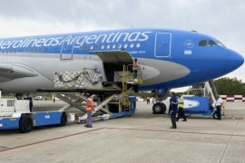 Aerolineas Argentina viaja a Moscú para traer un nuevo lote de vacunas Sputnik V