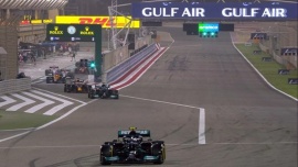 Verstappen, sobre el final, logró la primera "pole" de la temporada
