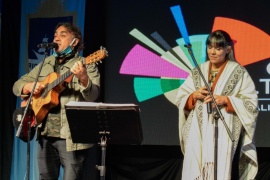 Se realizó el festival Homenaje, Canto y Danza Malvinas en Río Gallegos