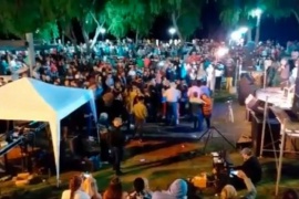 El intendente de Santa Elena organizó una fiesta para 3.000 personas