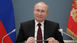 Putin firmó la ley que le permite optar por otros dos mandatos en Rusia