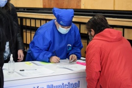 Mañana el Vacunatorio Municipal de Río Gallegos recibirá a mayores de 62 años