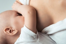 Un estudio prueba que los anticuerpos contra el coronavirus pasan a través de la leche materna