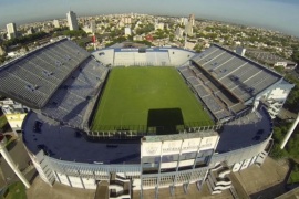 El Gobierno habilitará que los partidos de Libertadores y Sudamericana se disputen de noche en el AMBA