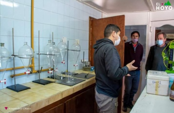 Estudian la calidad del agua en El Hoyo