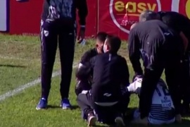 Un futbolista de All Boys se descompensó en medio del partido tras recuperarse de coronavirus