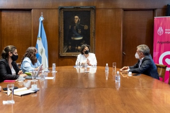 Reunión con la ministra de Salud, Carla Vizzotti.