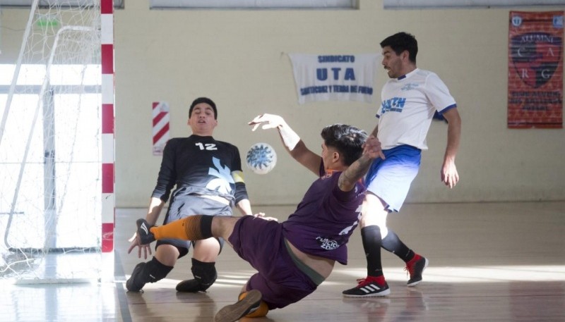 Ayer se jugaron los primeros partidos y habrá más este domingo.