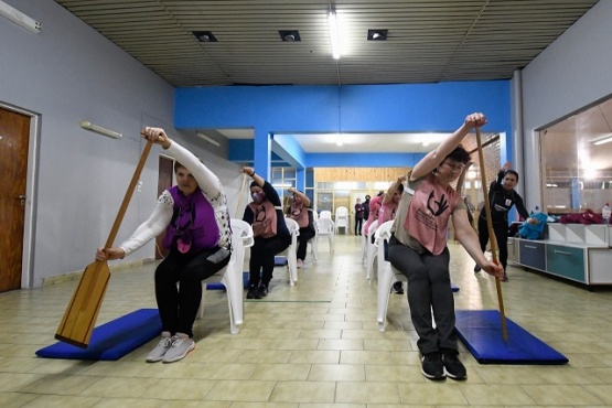 Se practica tres veces por semana de 18 a 20:00 horas.