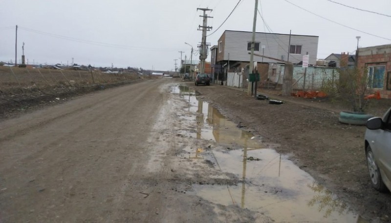 Agua en la calle (Foto: C.Robledo)