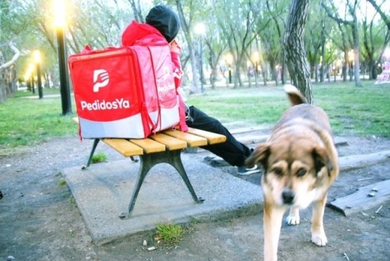 Cerca de 80 repartidores trabajan en Río Gallegos.