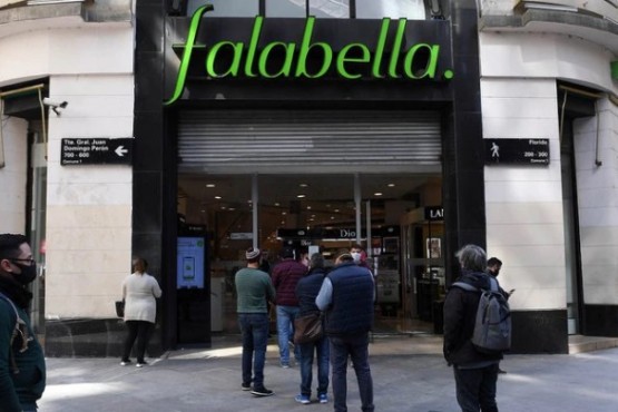 Falabella remata computadoras, televisores y más de 10.000 productos: cómo y cuándo participar