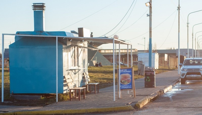 en Río Gallegos existe al menos una decena de carros dedicados a la elaboración de alimentos